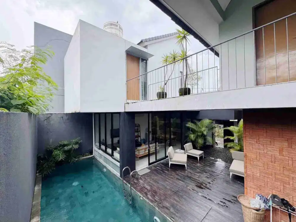 dijual vila lantai 2 canggu brawa