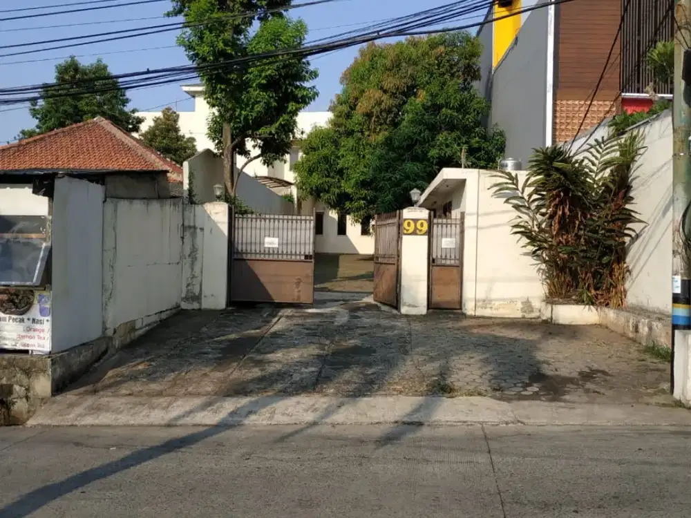 DIJUAL MURAH DIBAWAH NJOP GEDUNG EX KANTOR DI PASAR MINGGU JAKARTA SELATAN