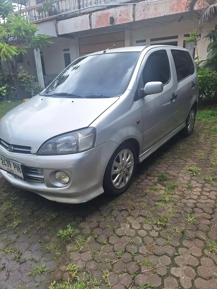 Daihatsu YR-V 2001 Bensin