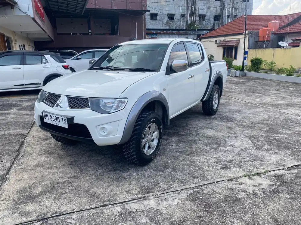 Triton GLS double cabin sehat. Nego