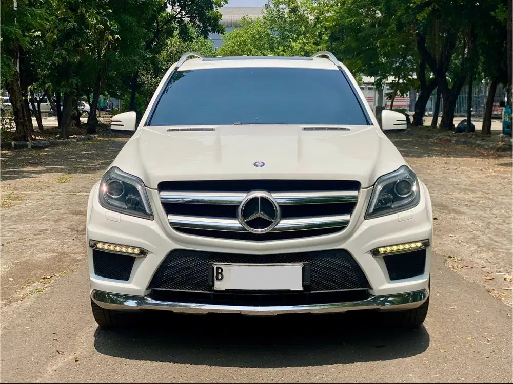 MERCEDES BENZ GL400 AT PUTIH 2014