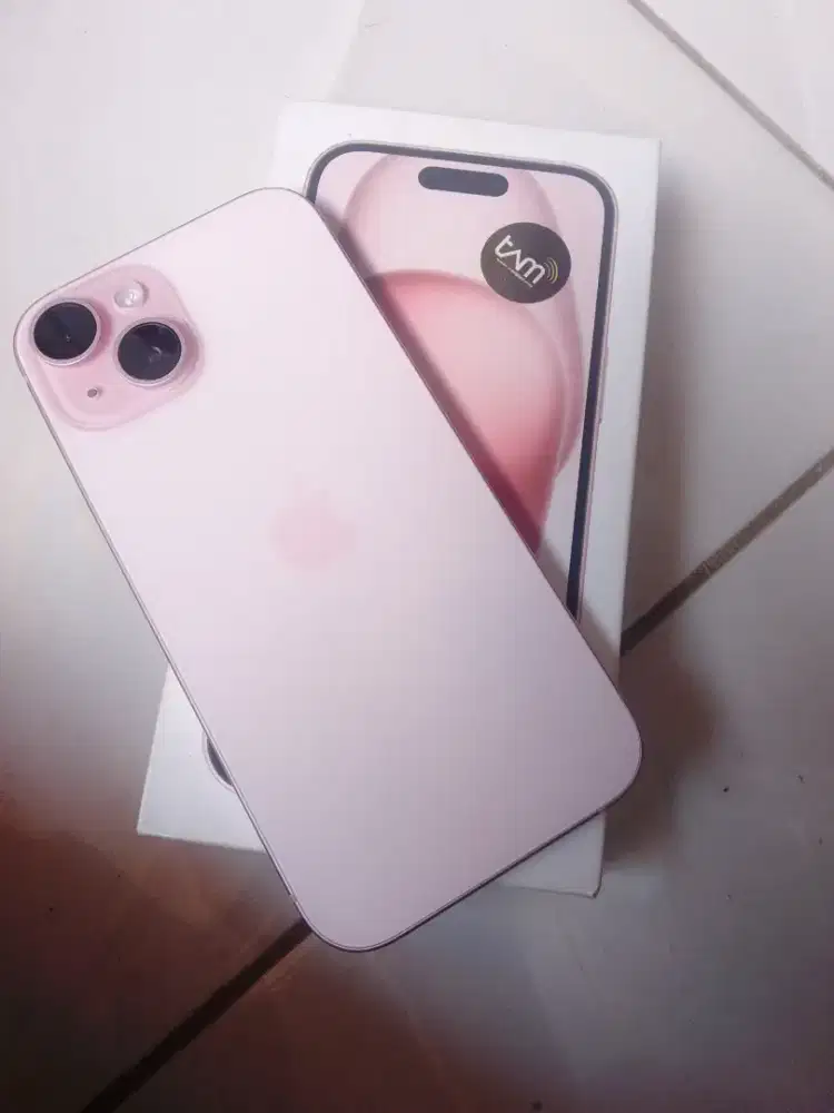 Di jual iPhone 15 128 pink
