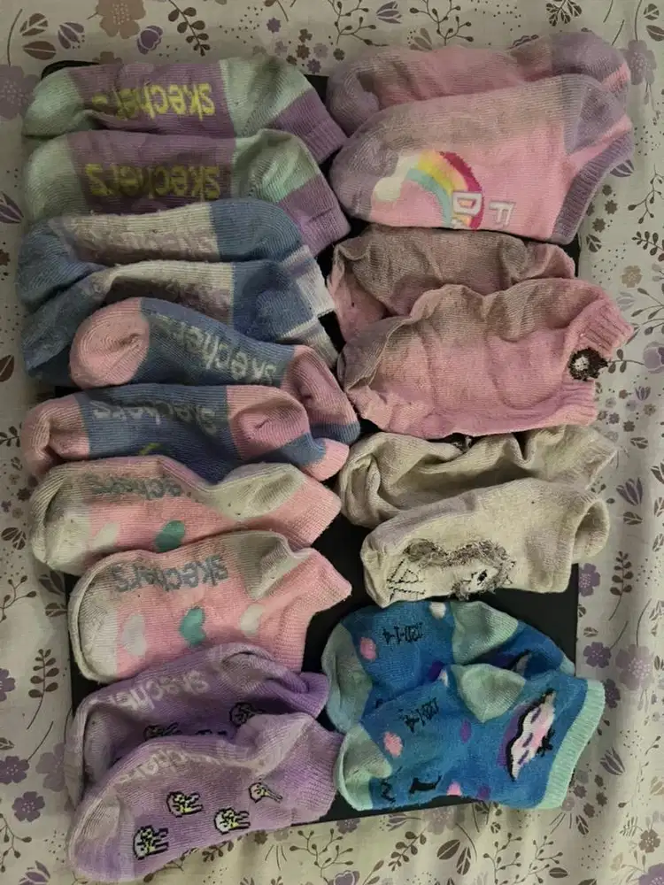 Preloved kaos kaki anak/ bayi Skechers dan campur ada 9 pcs