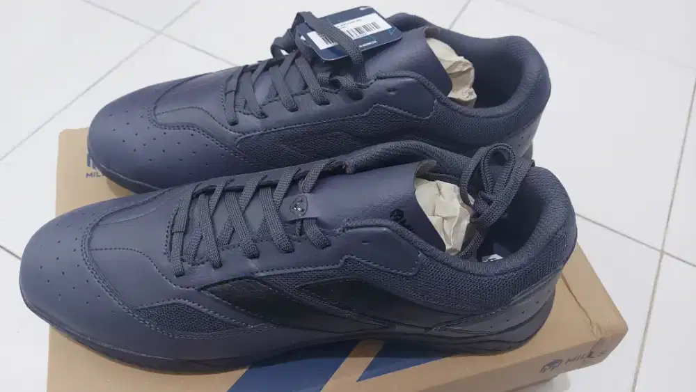 Sepatu Futsal Mills