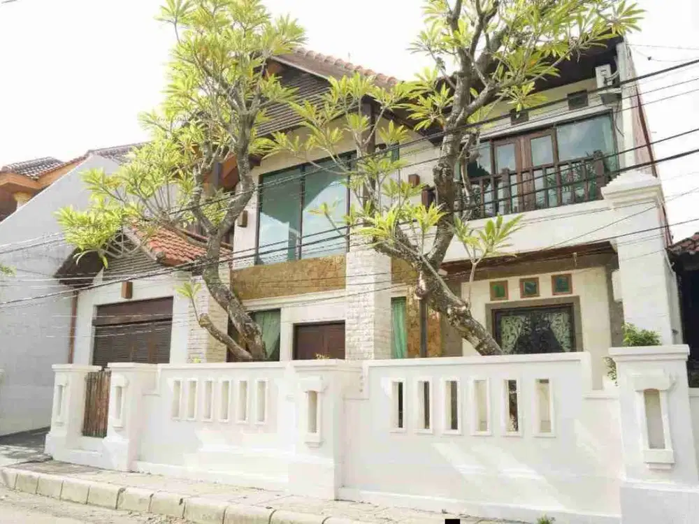 Rumah Mewah 2 Lantai Di Kawasan Elite Di Jl Imam Bonjol Denpasar Barat