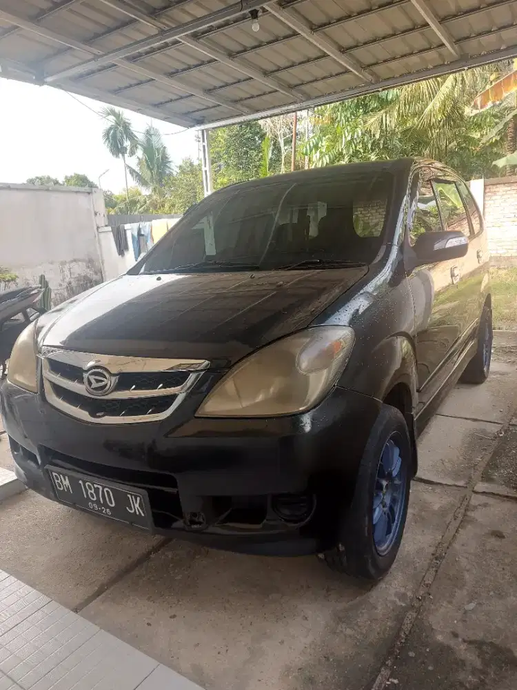 Dijual xenia xi metic 2011