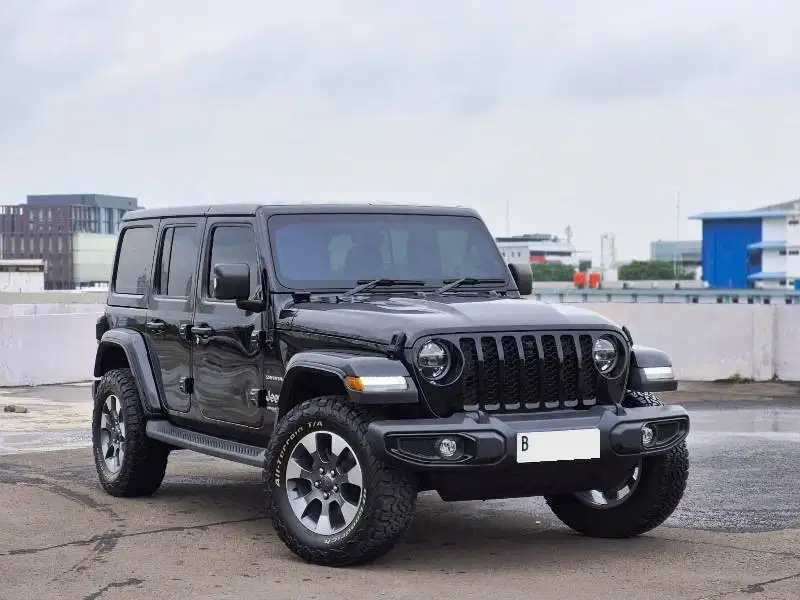 Jeep 2.0L JL Sahara 2023 Hitam 4 X 4 NIK 2022  Odo 15 rb km( Record )