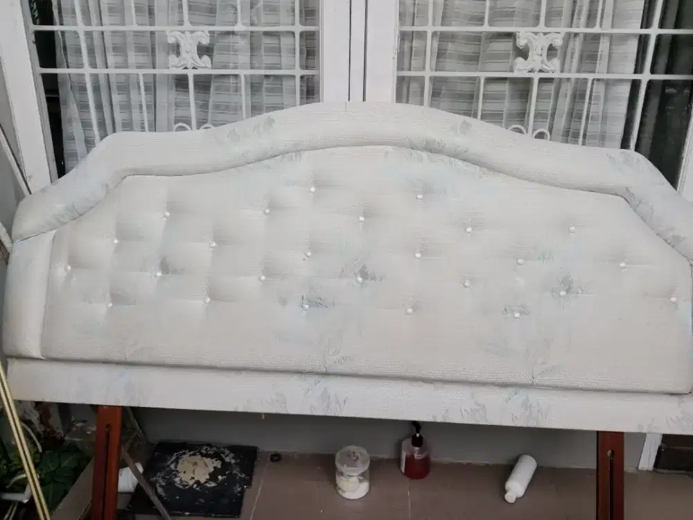 Headboard kasur