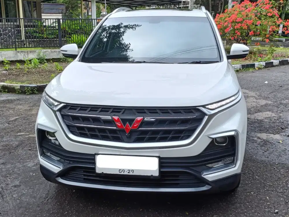 Wuling Almas Exclusive 7 seater