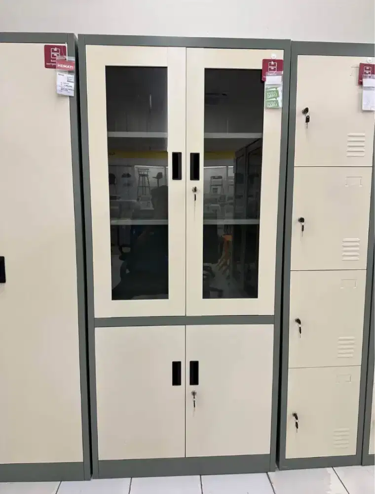 Lemari Arsip Kantor