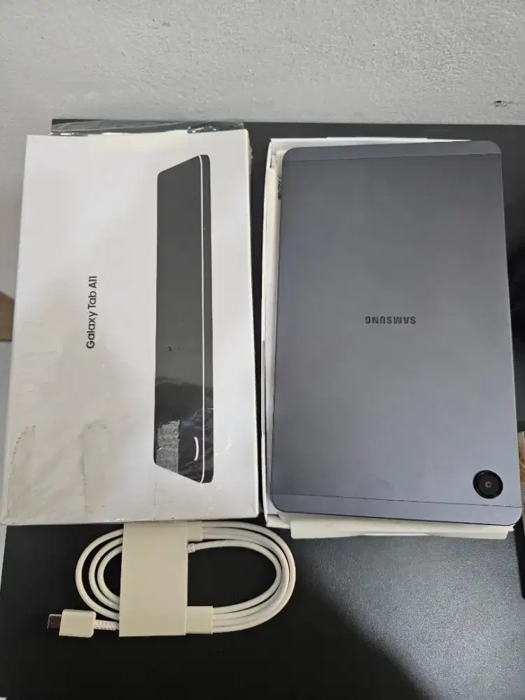 Samsung tab A11 Lte fullset no charger garansi panjang
