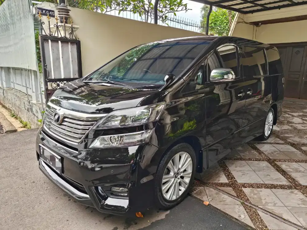 Toyota Vellfire Istimewa dan terawat