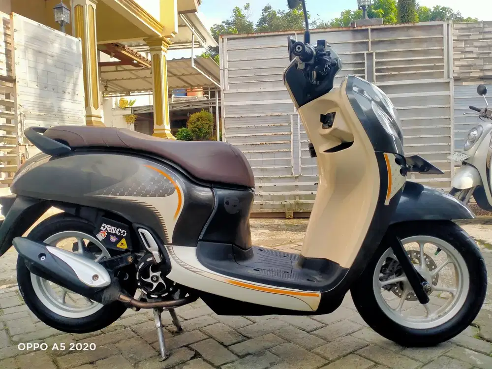 Honda Scoopy lengkap motor sehat walafiat keterangan detail dibawah