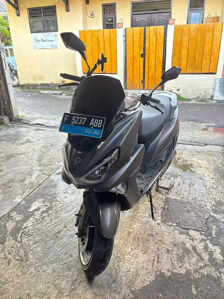 Pemakaian pribadi polytron fox R