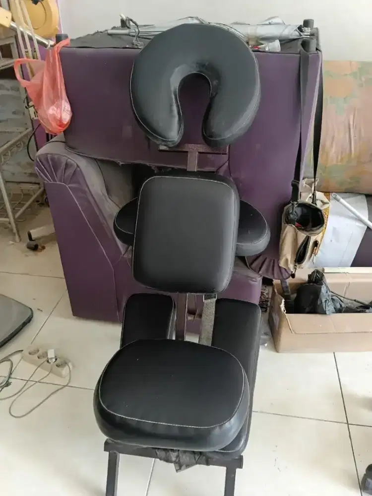 Kursi salon back teraphi