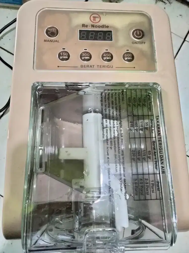 Jual mesin pembuat adonan mie dll lengkap dengan cetakan mie,,pastel