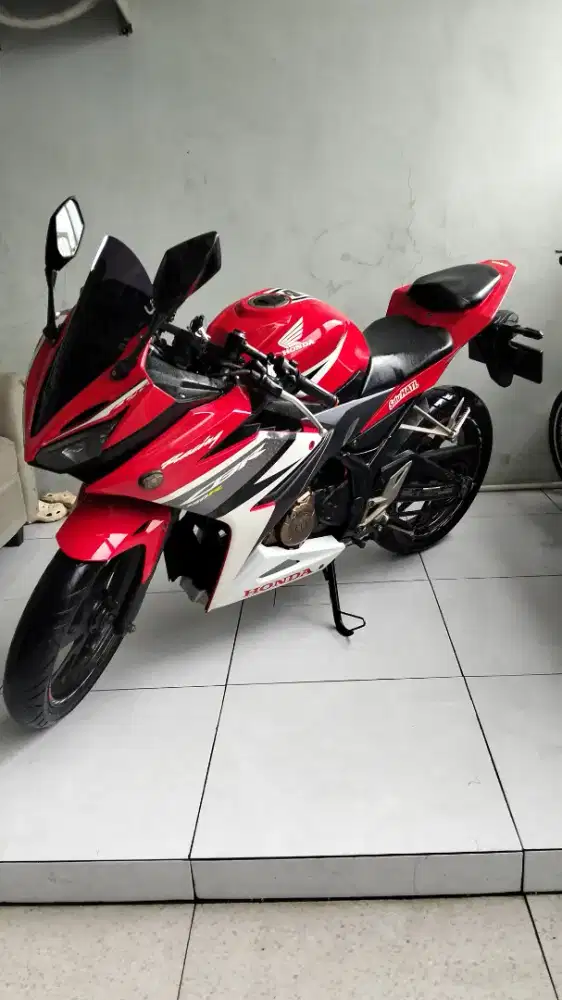 Honda cbr 150 2017 antik.. km 13rb pajak on