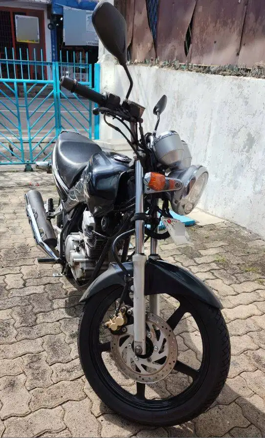Jual santai Yamaha Scorpio Z CW  2009 warna Hitam