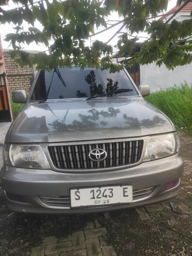 Toyota Kijang 2004 Bensin
