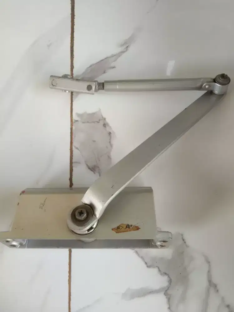 Door Closer / Penutup pintu otomatis