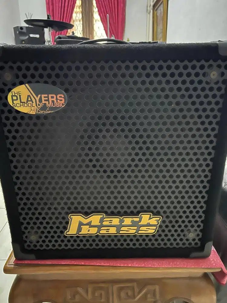 Ampli Markbass Little Mark 250 1x15 Combo Amplifier