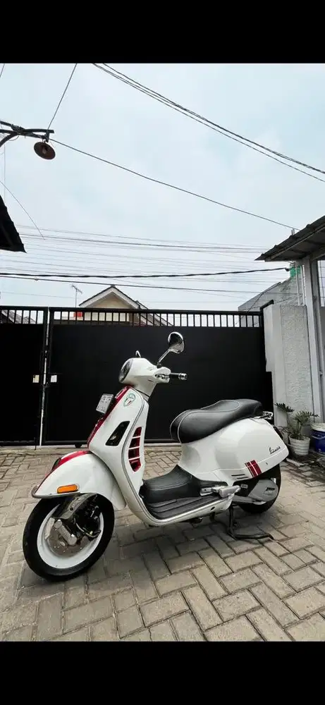 VESPA GTS 150 TAHUN 2019
