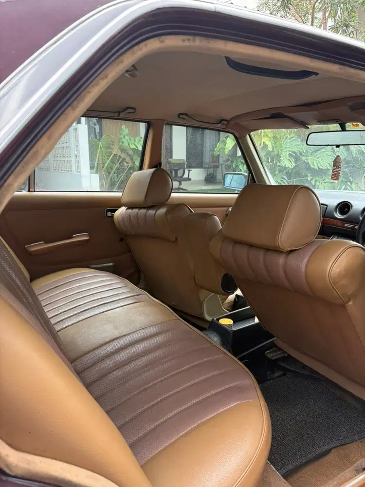 Mercedes-Benz 200 1984 Bensin
