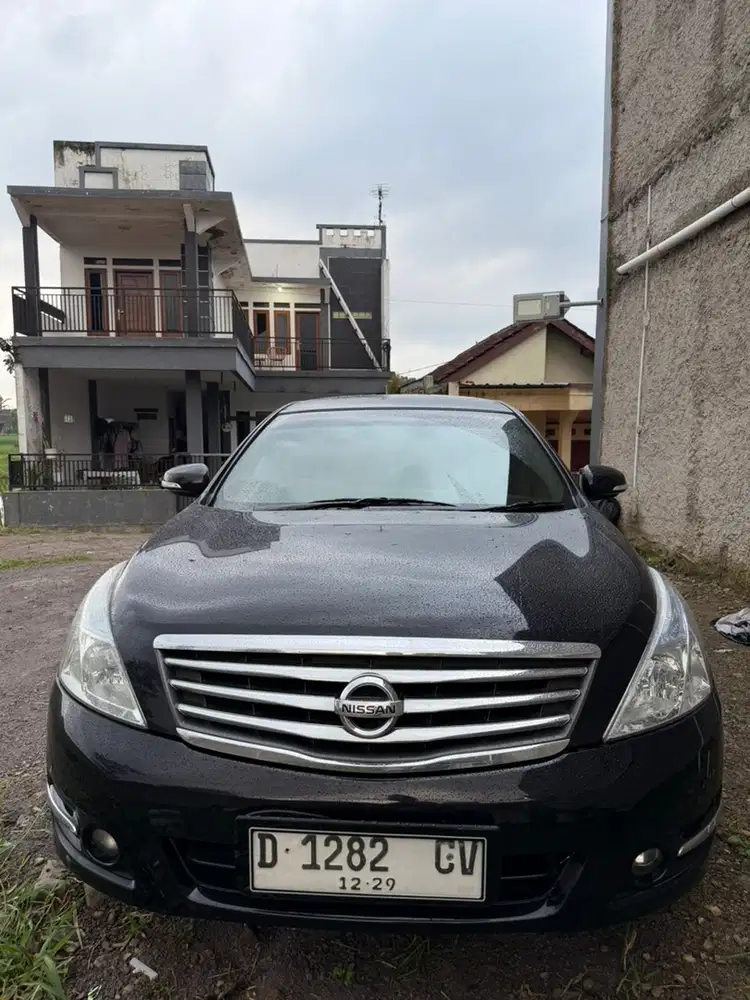 Nissan Teana 2010 Bensin