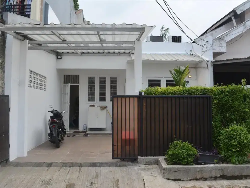 Jual Cepat Rumah Full Furnished 1 Lantai, Kondisi Bagus di Sektor 5 Bintaro, Tangerang Selatan (IM)
