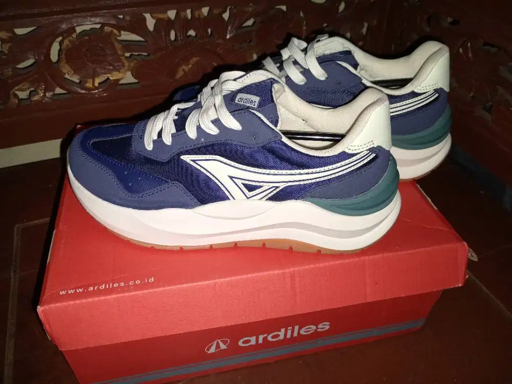 Ardiles Volstog size 38 24cm