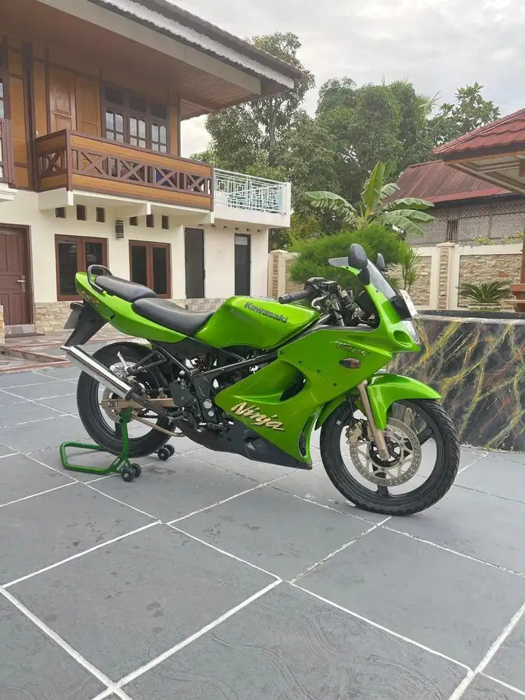 Di jual kawasaki ninja rr/zx CBU