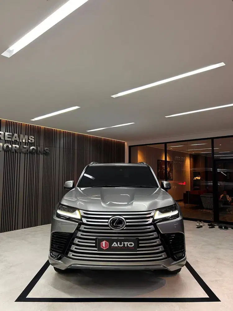 Lexus LX600 AT 7-Seater 2024 Sonic Titanium B1973ZZ Km12rb Nik 2023