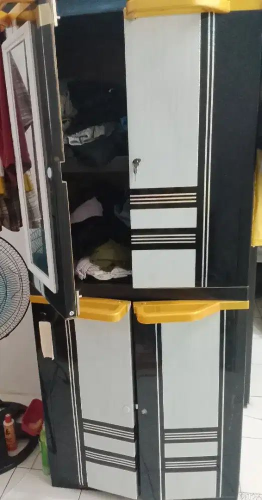 jual murah hari ini lemari jumbo dua pintu kaca