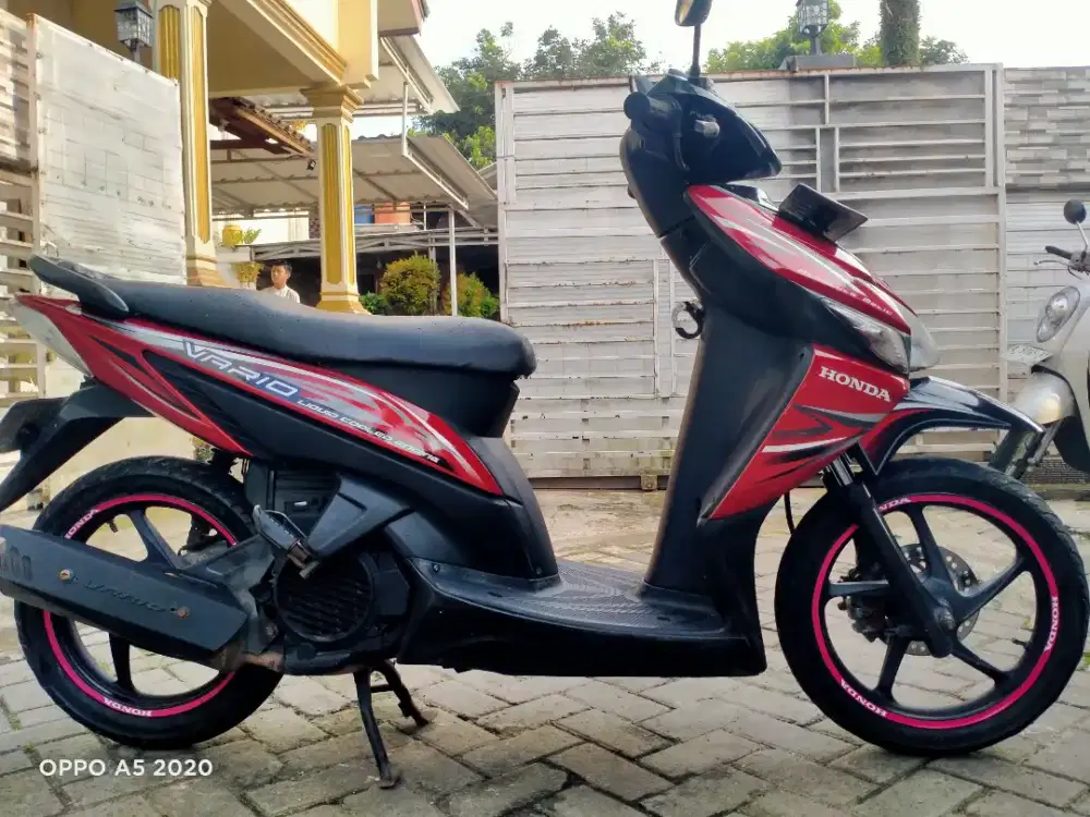 Honda Vario lengkap motor sehat walafiat keterangan detail dibawah