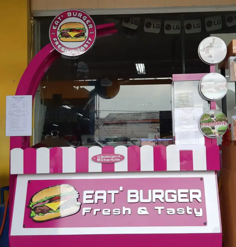 Penjaga Booth Makanan