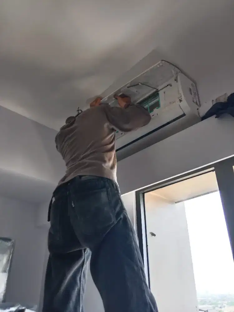Jasa cuci AC, pasang AC, perbaikan AC, Jasa Ngecat, Perbaikan Bocor