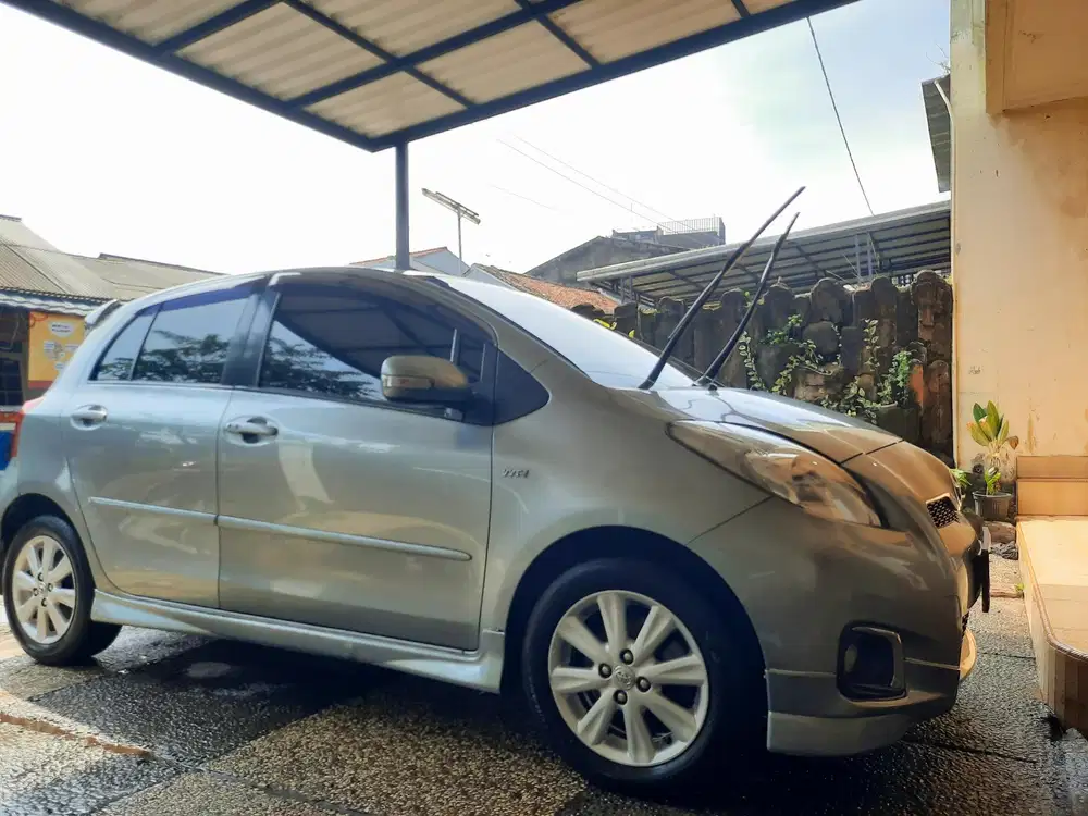 Toyota Yaris 2012 Bensin