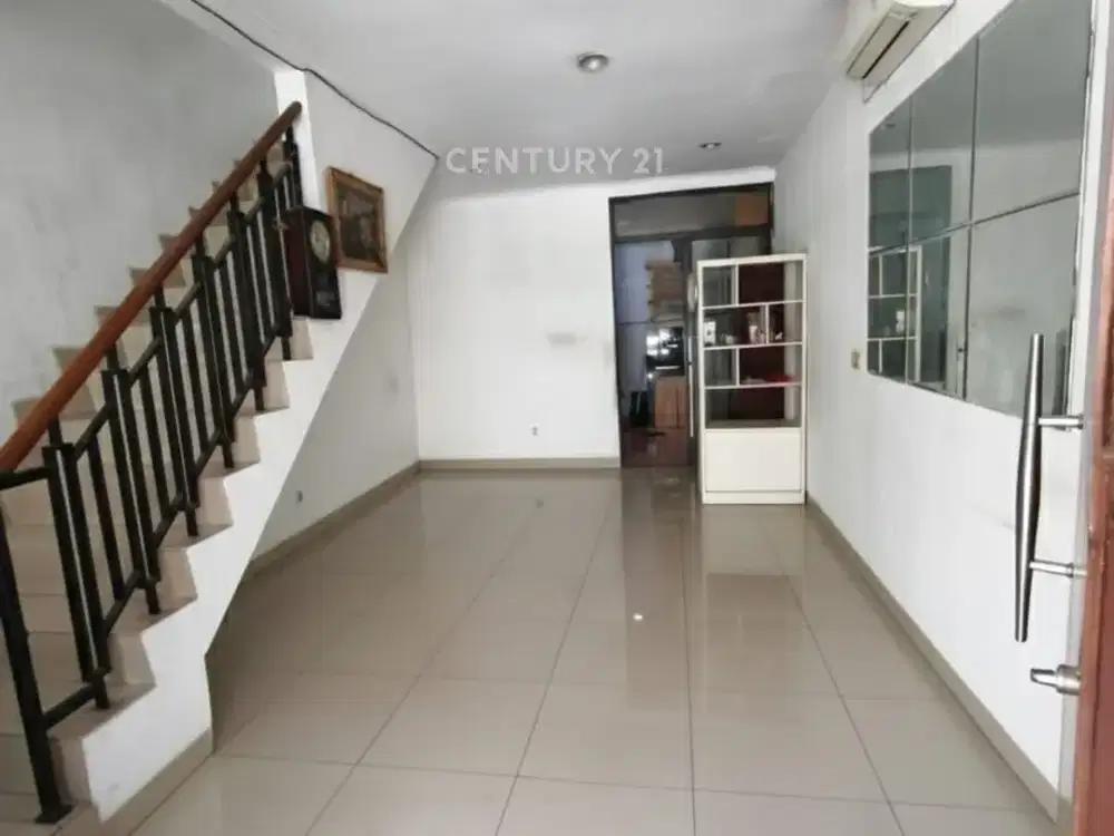 Rumah 2 Lantai Bebas Banjir Di Green Lake Karang Tengah Tangerang