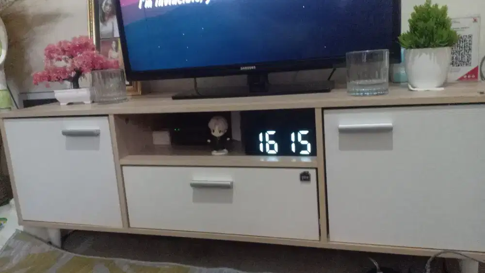 Buffet Rak TV Estetik 120cm X 40cm