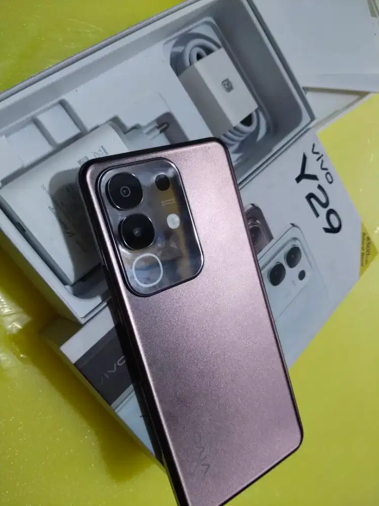 Jual HP vivo Y29 ram 8/128Gb