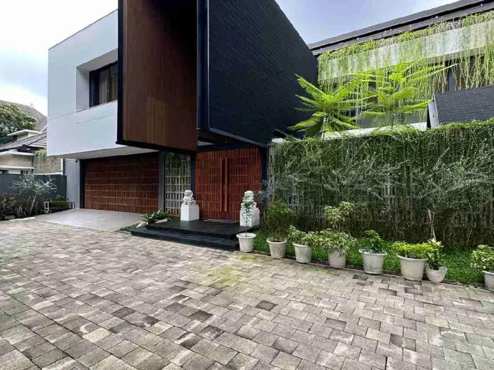 FOR SALE KEBAYORAN BARU - BRAWIJAYA 
BRAND NEW HOUSE