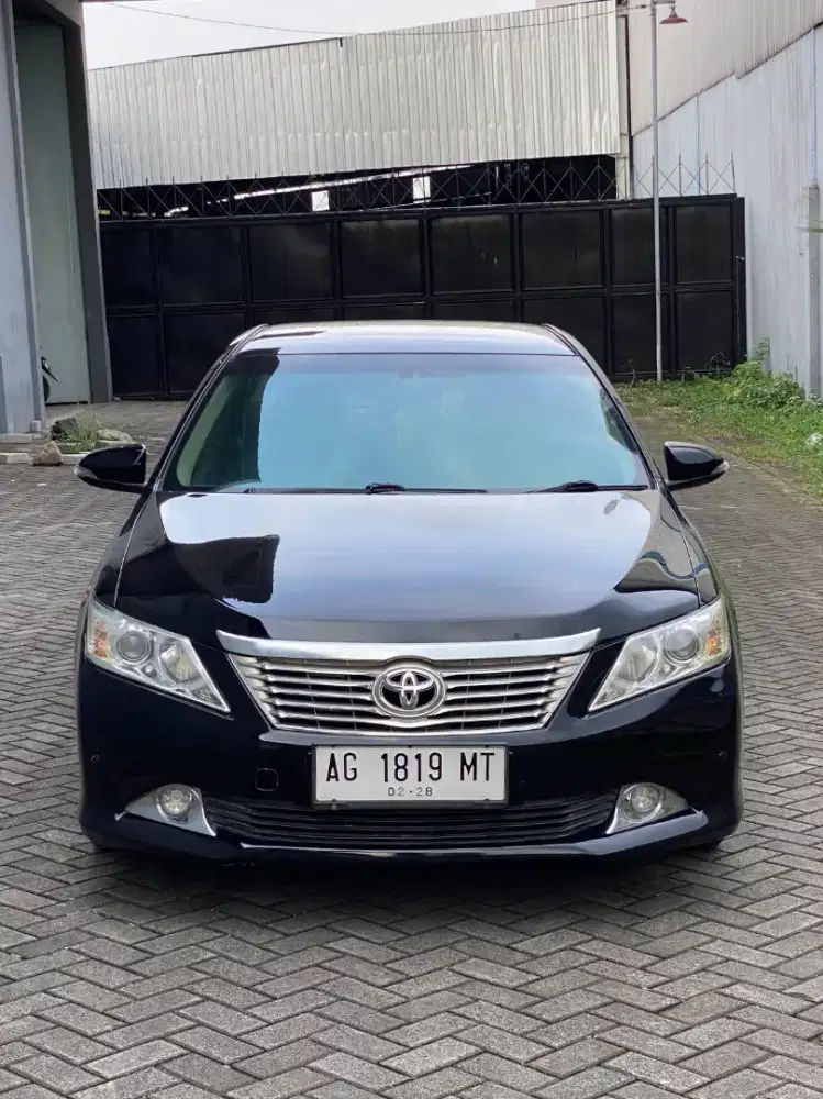 Toyota Camry 2.5 V Automatic 2012