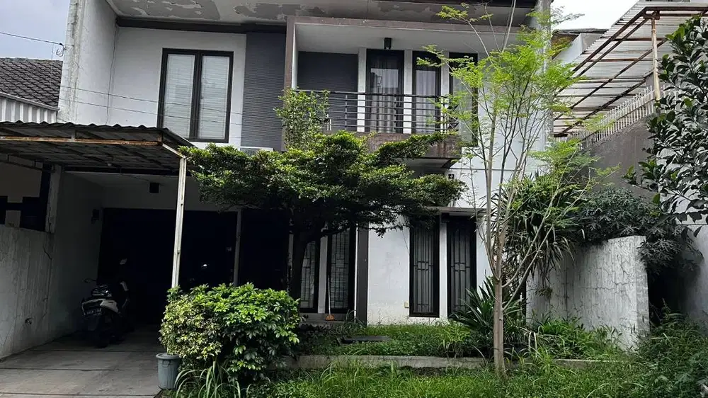 Rumah Komplek Istana Sudirman Regency Bandung