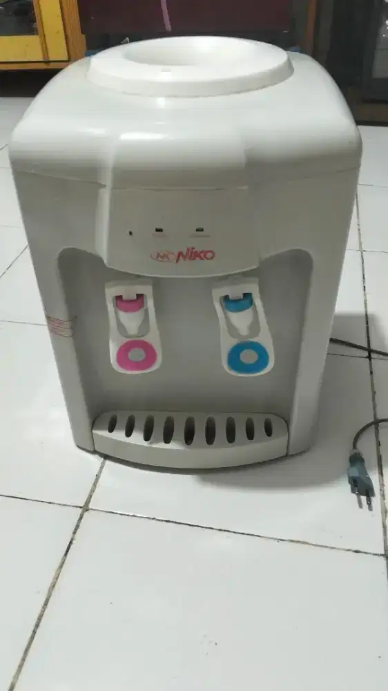 Dispenser merk Nikko