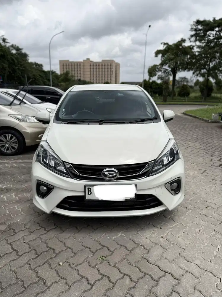Daihatsu Sirion 2019 AT Matic Putih KM 48 ribu