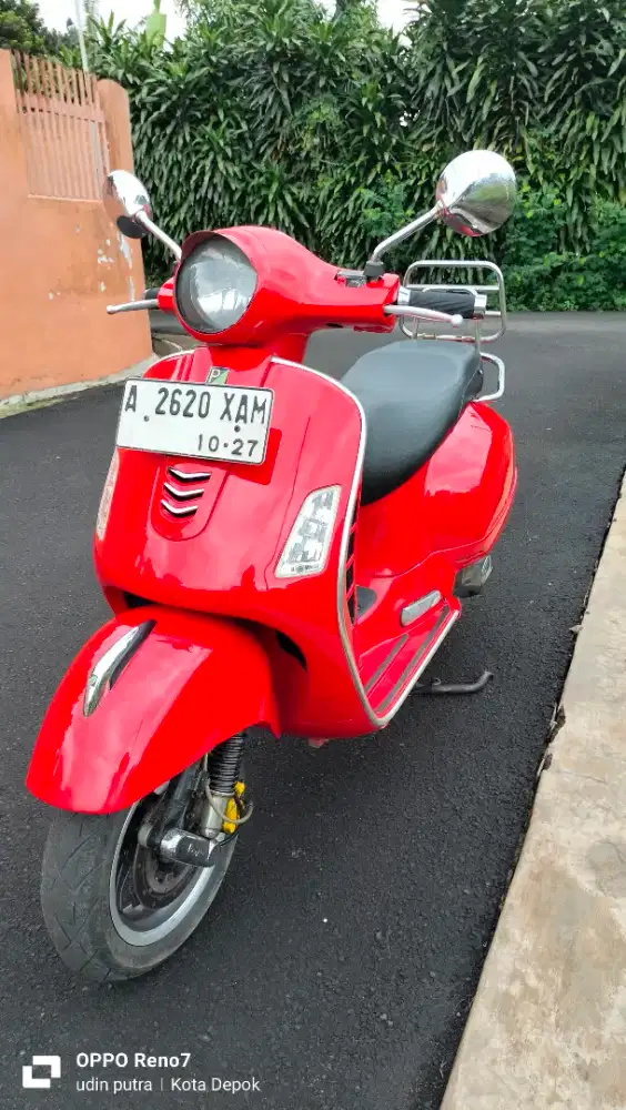 Vespa GTS 2014 jos