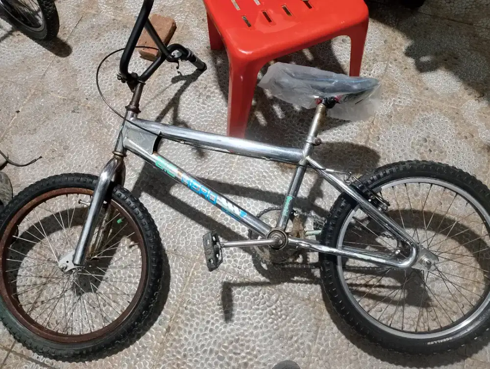 Sepeda BMX croem