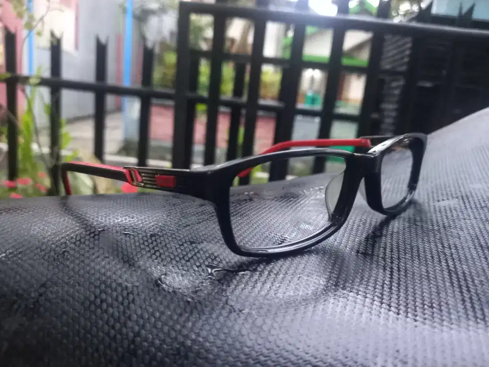 Kacamata levis original