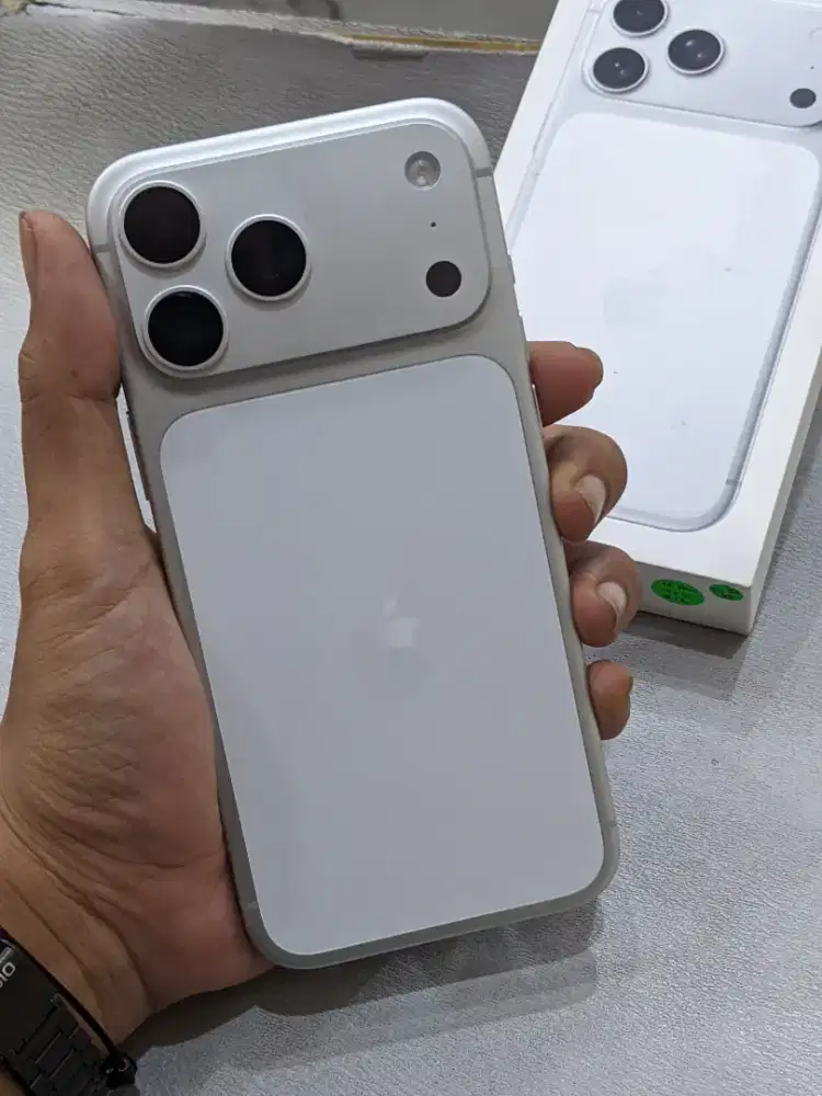 Iphone 17 promax 256GB 5 hari pakai