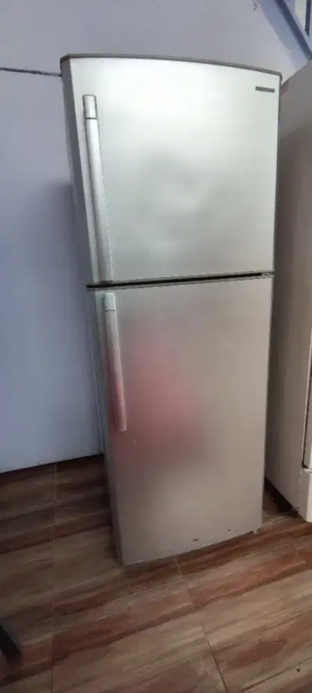 Kulkas Jumbo Samsung 2 Pintu 365L